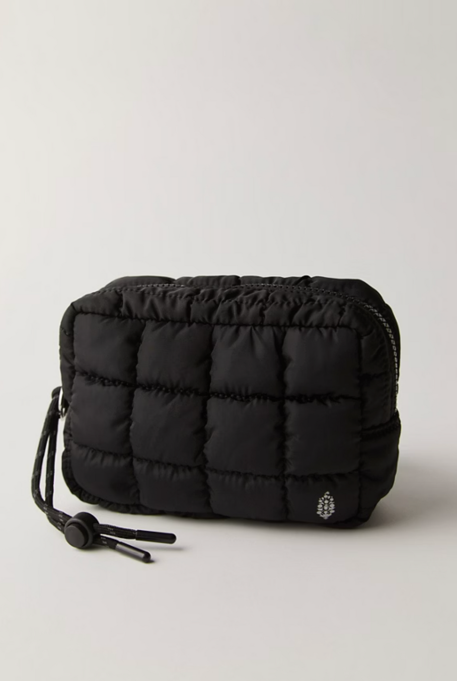 Free People Quilted Mini Case // Black – Jenny in the City Free People Quilted Mini Case // Black – Jenny in the City